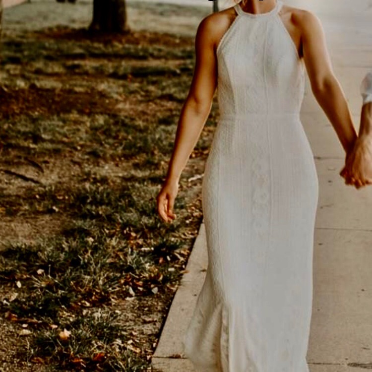Lace Wedding Gown. Bhldnn - Venus Bridal Pallas Athena 9315. Size 4